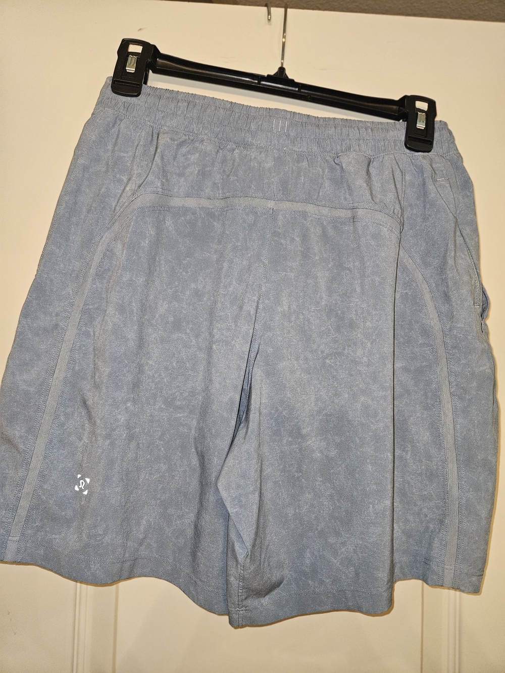 Lululemon Pace Breaker Lined Light Blue Men’s Athletic Shorts Small 7"